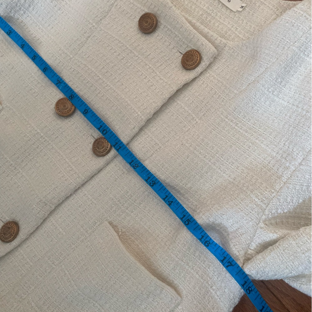 Yivanno Cream Tweed Cropped Blazer Gold Button Jacket Chanel Style Size M - Picture 8 of 10